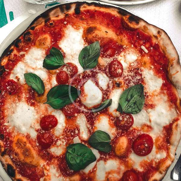 Tuna & Wild Tomatoes Pizza